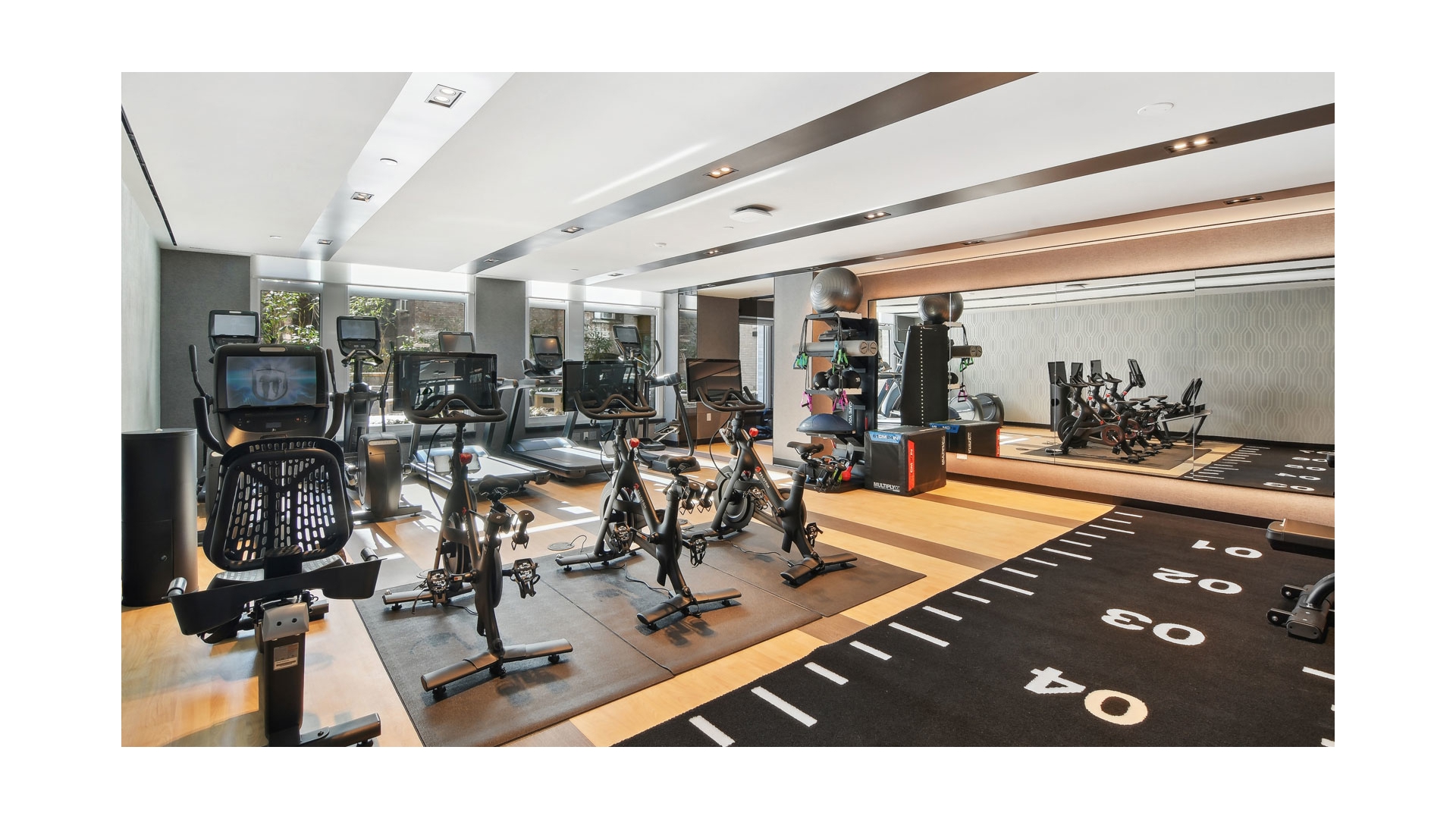 #19 photo, 218 W 103RD Street, Manhattan Valley , NY 10025