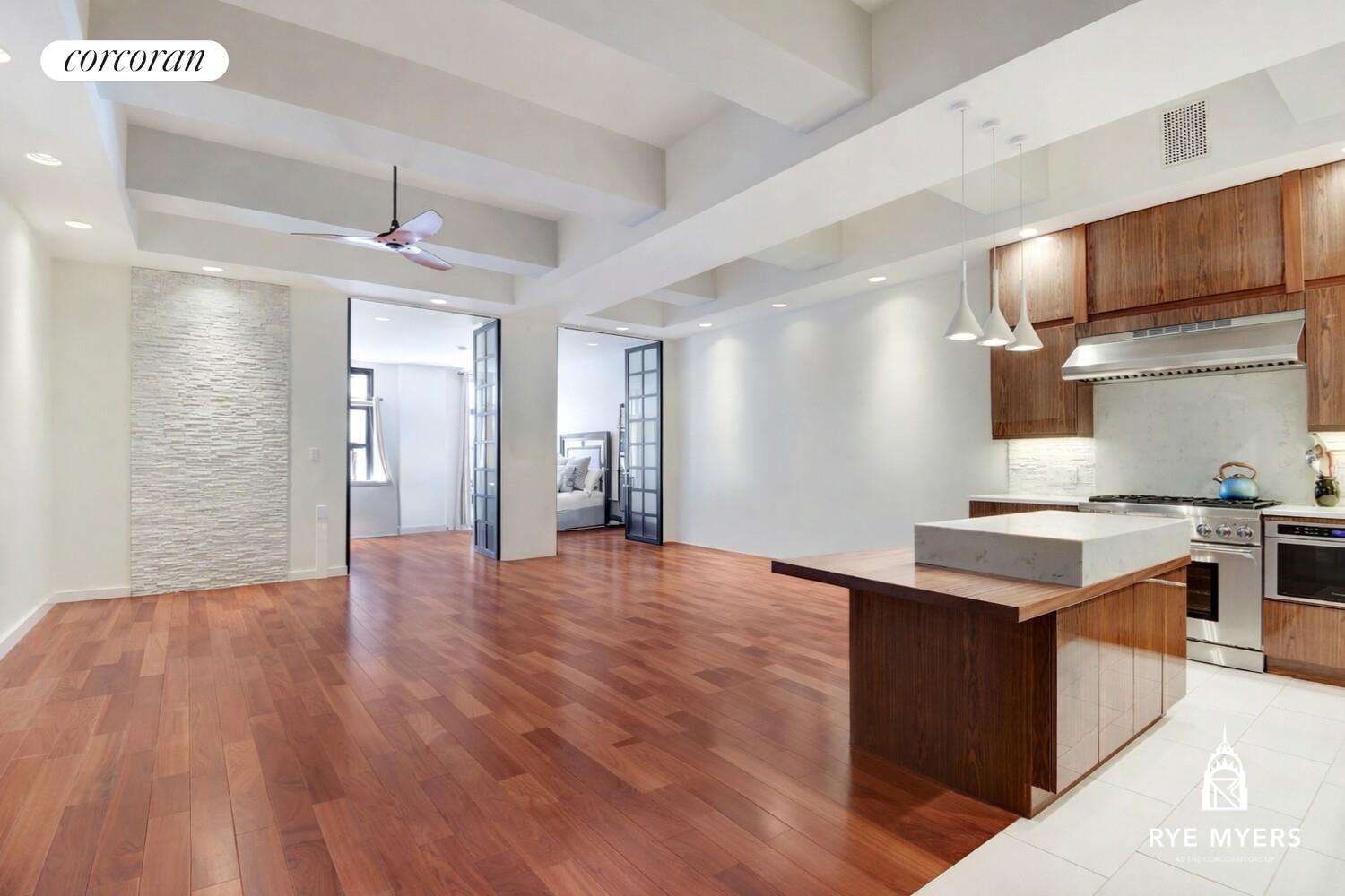 #14 photo, 529 W 42ND Street, ম্যানহাটন Hell's Kitchen , NY 10036