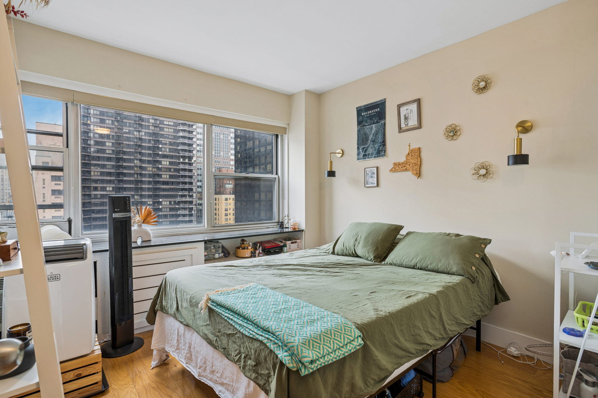 #7 photo, 333 E 46TH Street, Turtle Bay , NY 10017