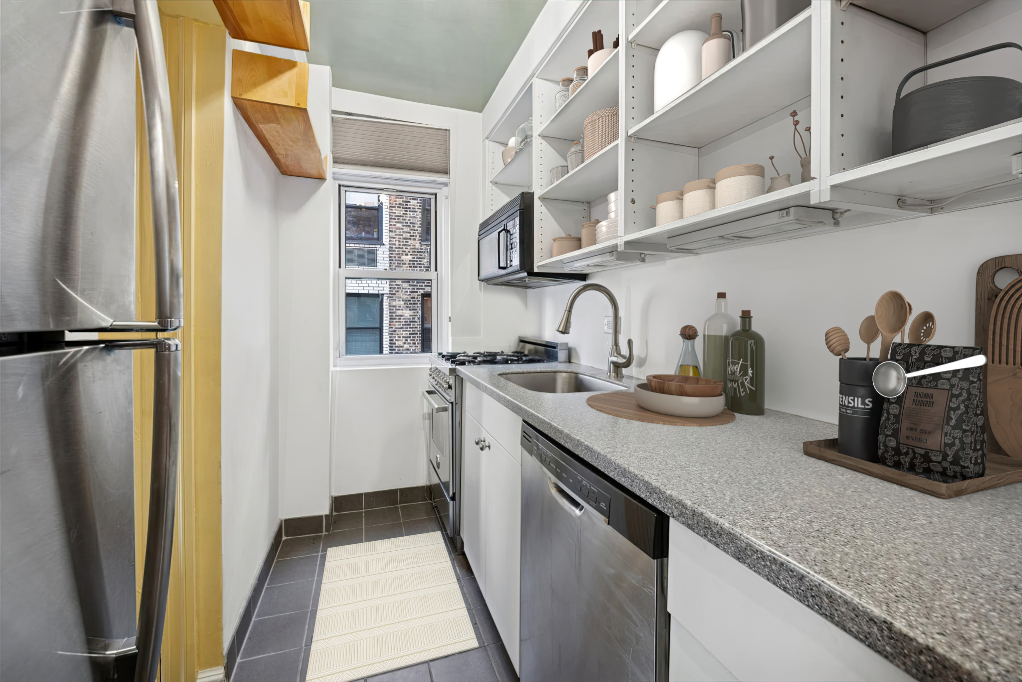 #6 photo, 225 E 73rd Street, Upper East Side , NY 10021