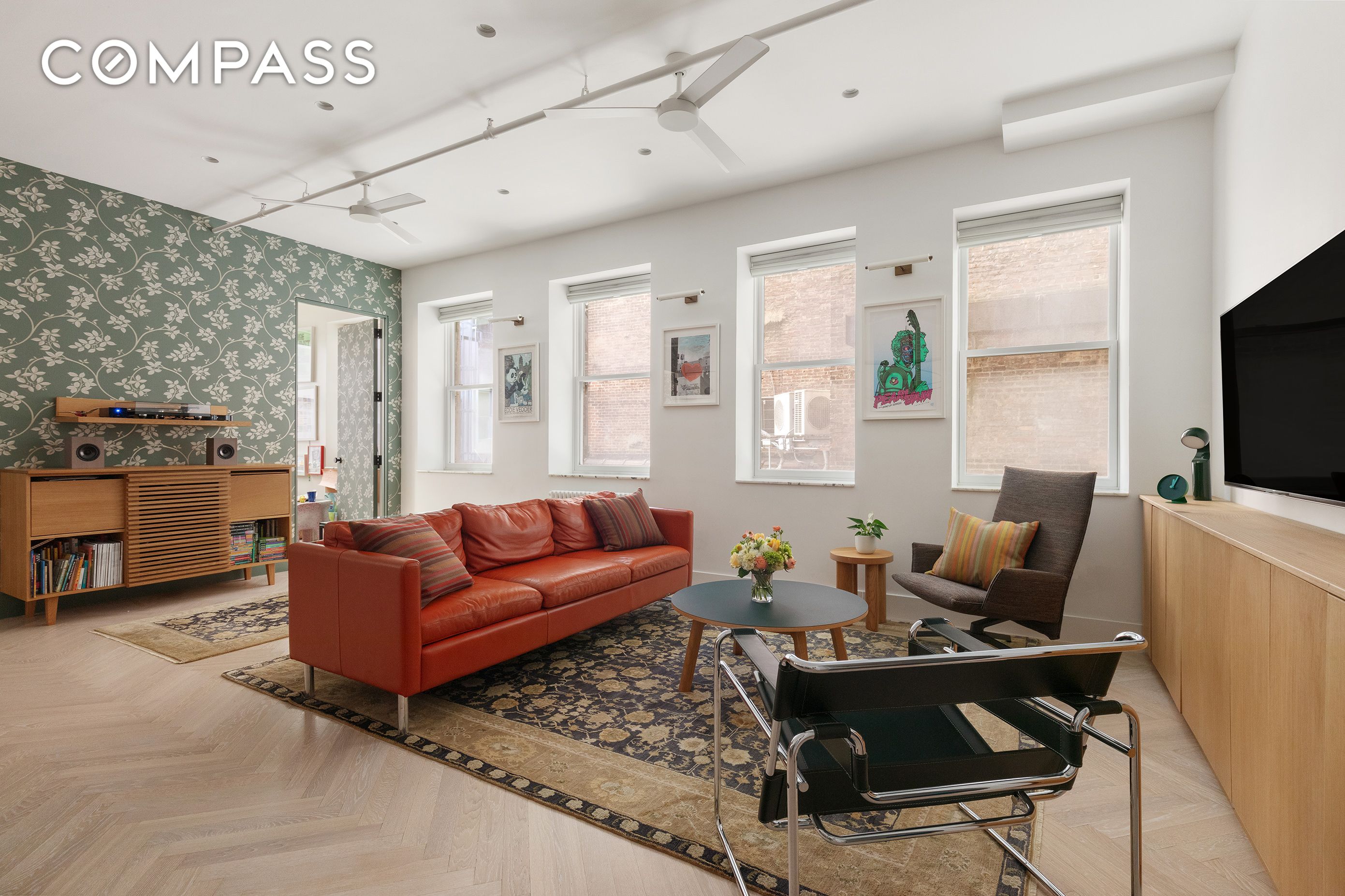 #1 photo, 143 W 27th Street, मैनहटन Chelsea , NY 10001