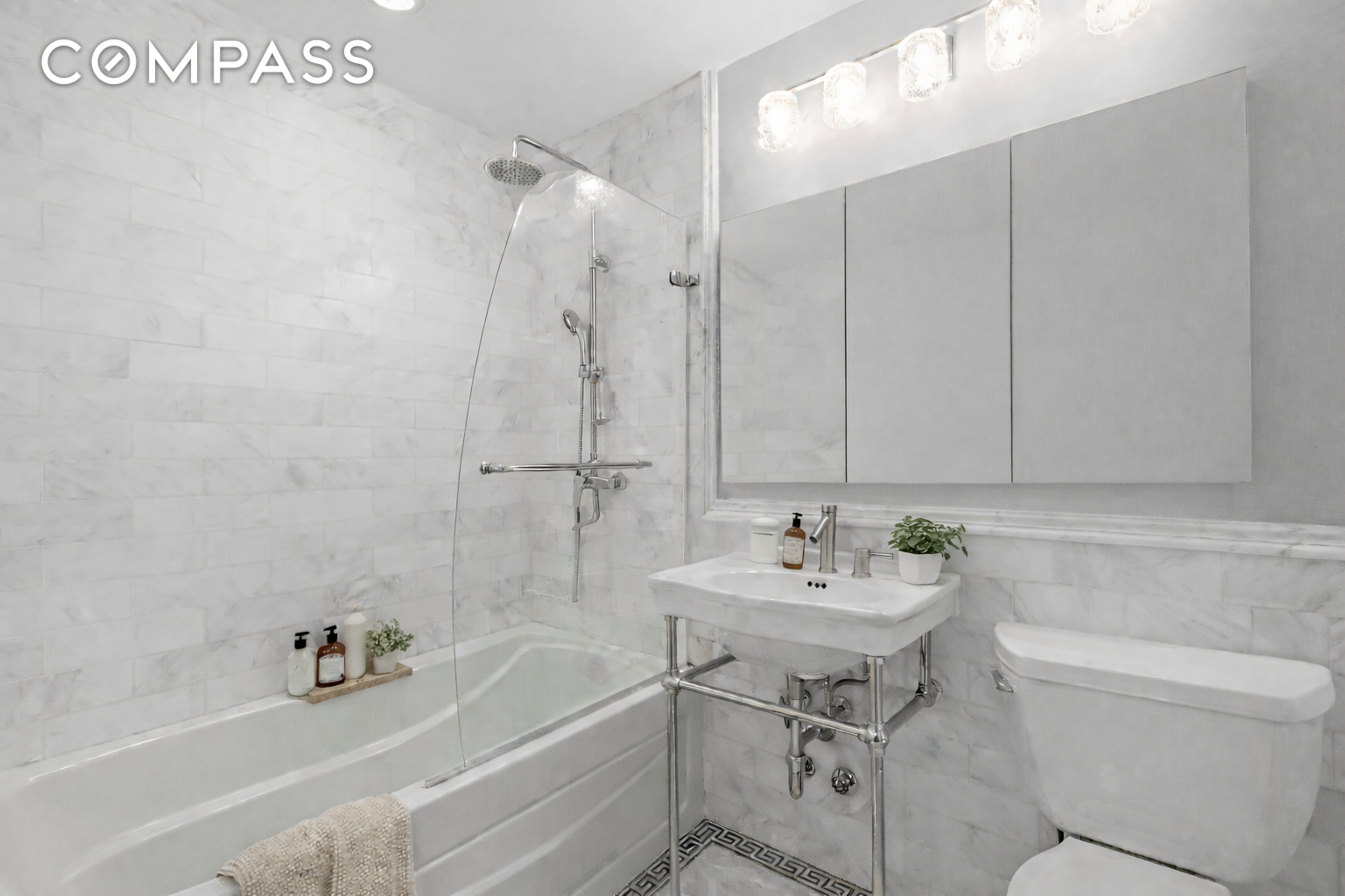 #9 photo, 1485 5th Avenue, Harlem , NY 10035