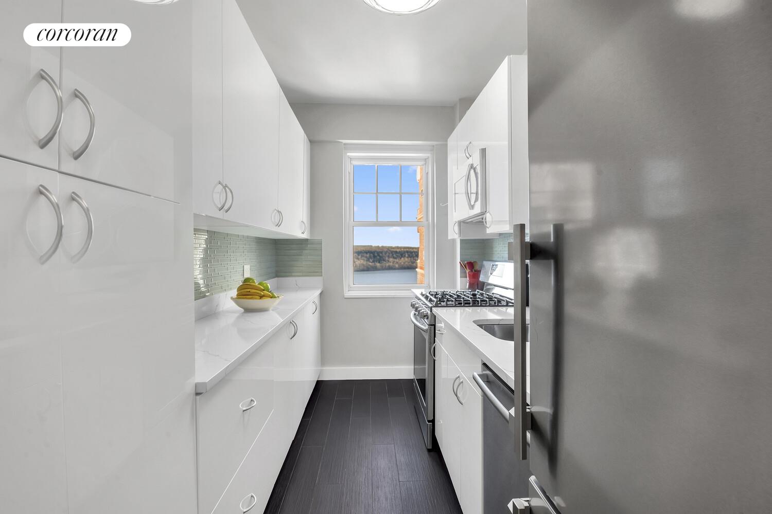 #6 photo, 120 CABRINI Boulevard, ম্যানহাটন Hudson Heights , NY 10033