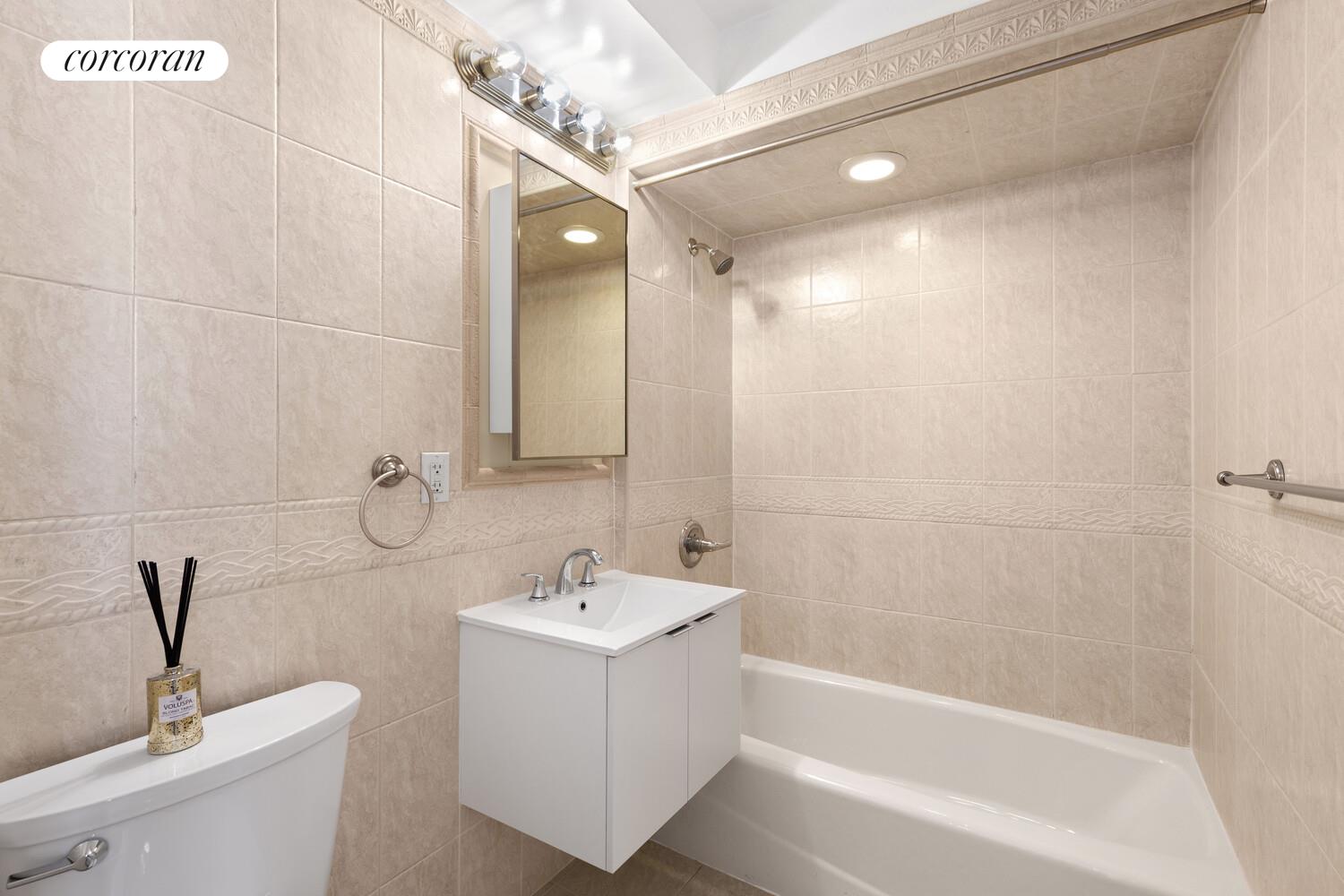 #5 photo, 156 SACKETT Street, Carroll Gardens , NY 11231