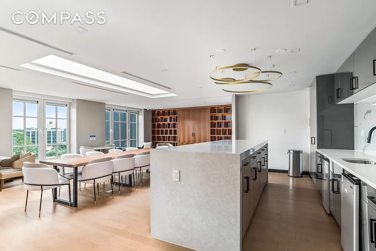 #19 photo, 37-26 32nd Street, Long Island City , NY 11101