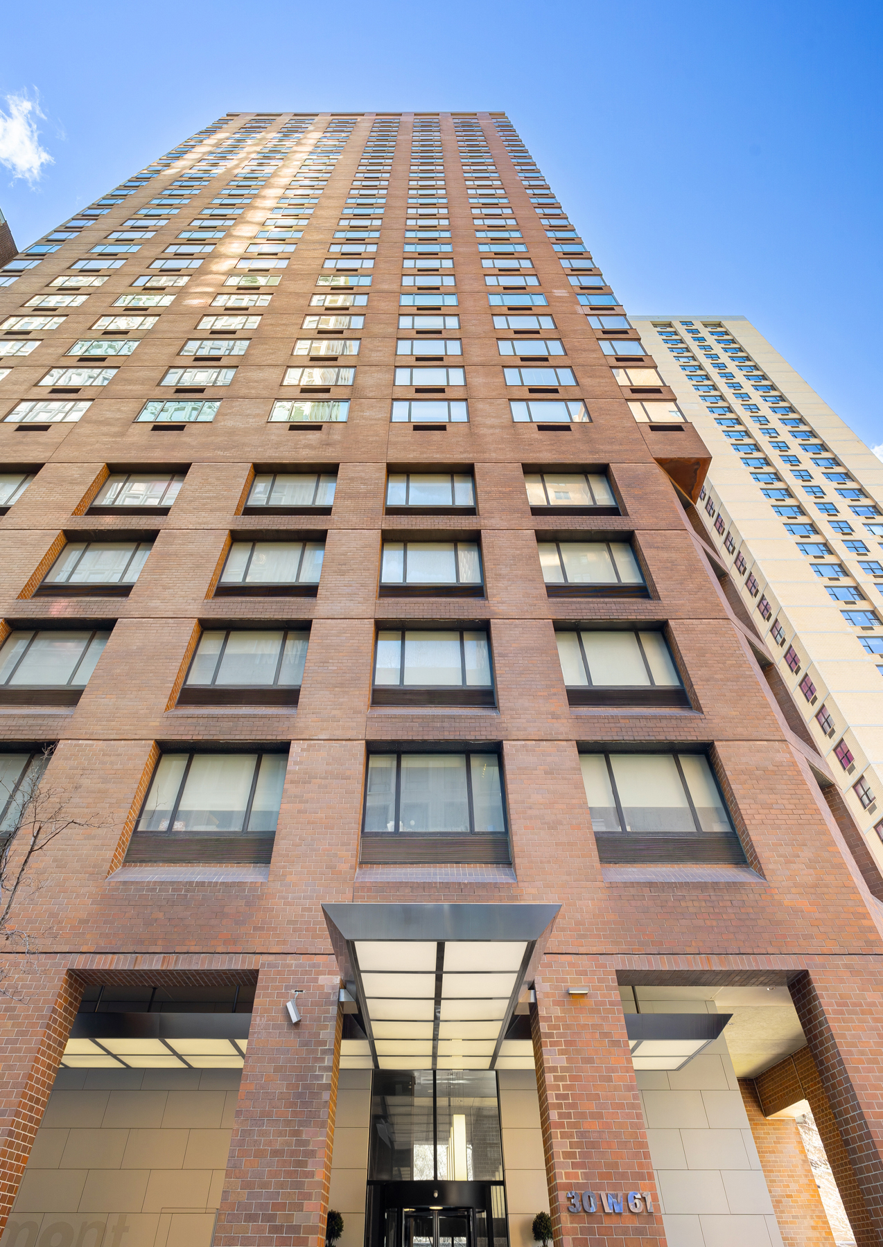 #12 photo, 30 W 61st Street, Lincoln Square , NY 10023