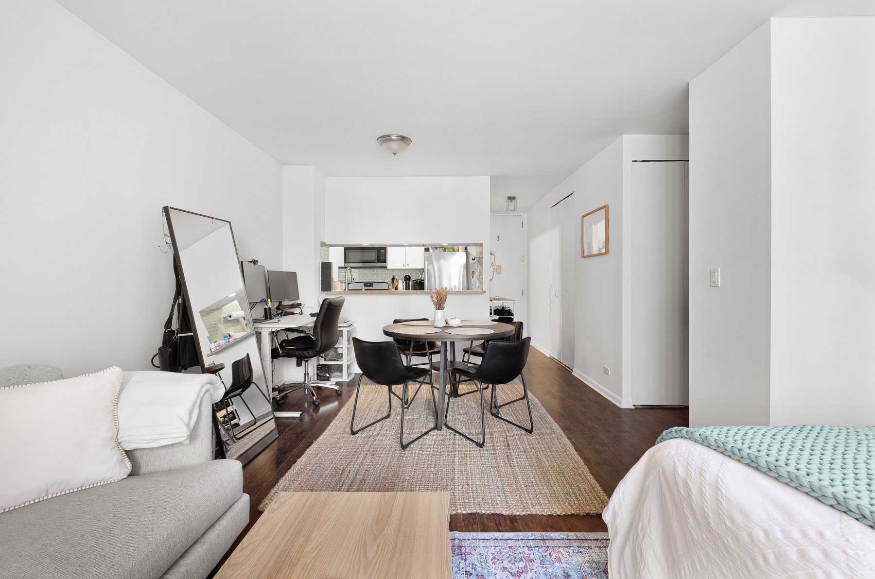 #6 photo, 30 W 61st Street, Lincoln Square , NY 10023