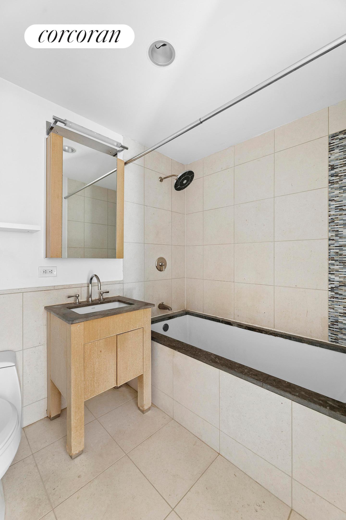 #8 photo, 350 W 42ND Street, ম্যানহাটন Hell's Kitchen , NY 10036