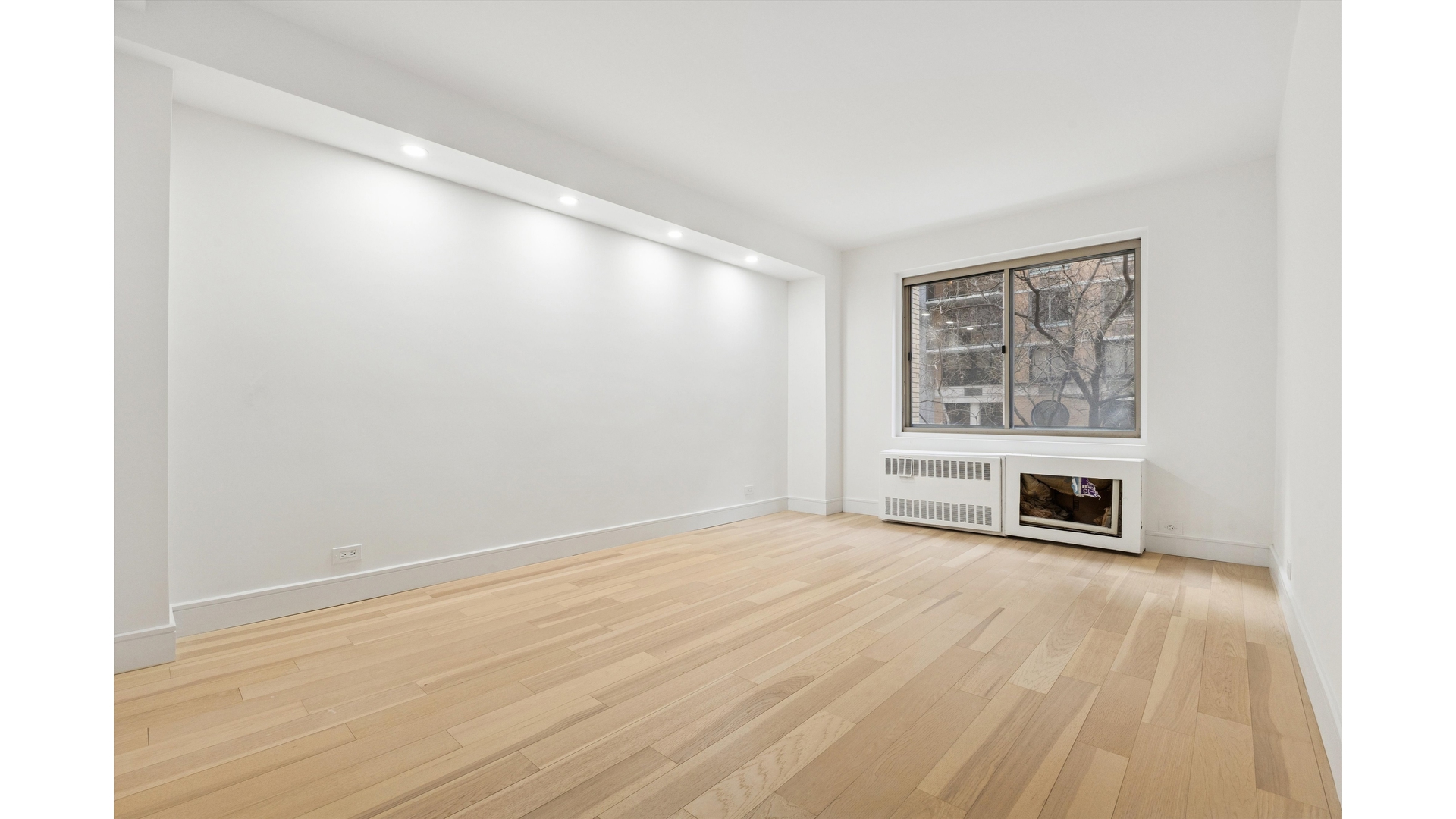 #12 photo, 225 E 46TH Street, Turtle Bay , NY 10017