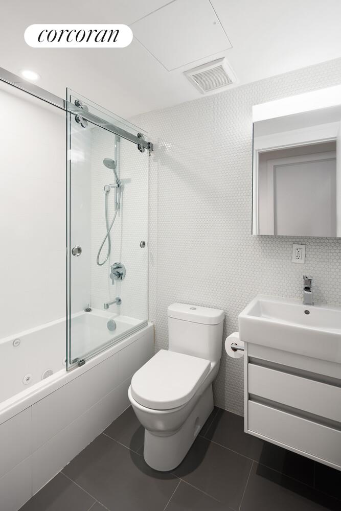 #10 photo, 390 STRATFORD Road, ব্রুকলিন Ditmas Park , NY 11218