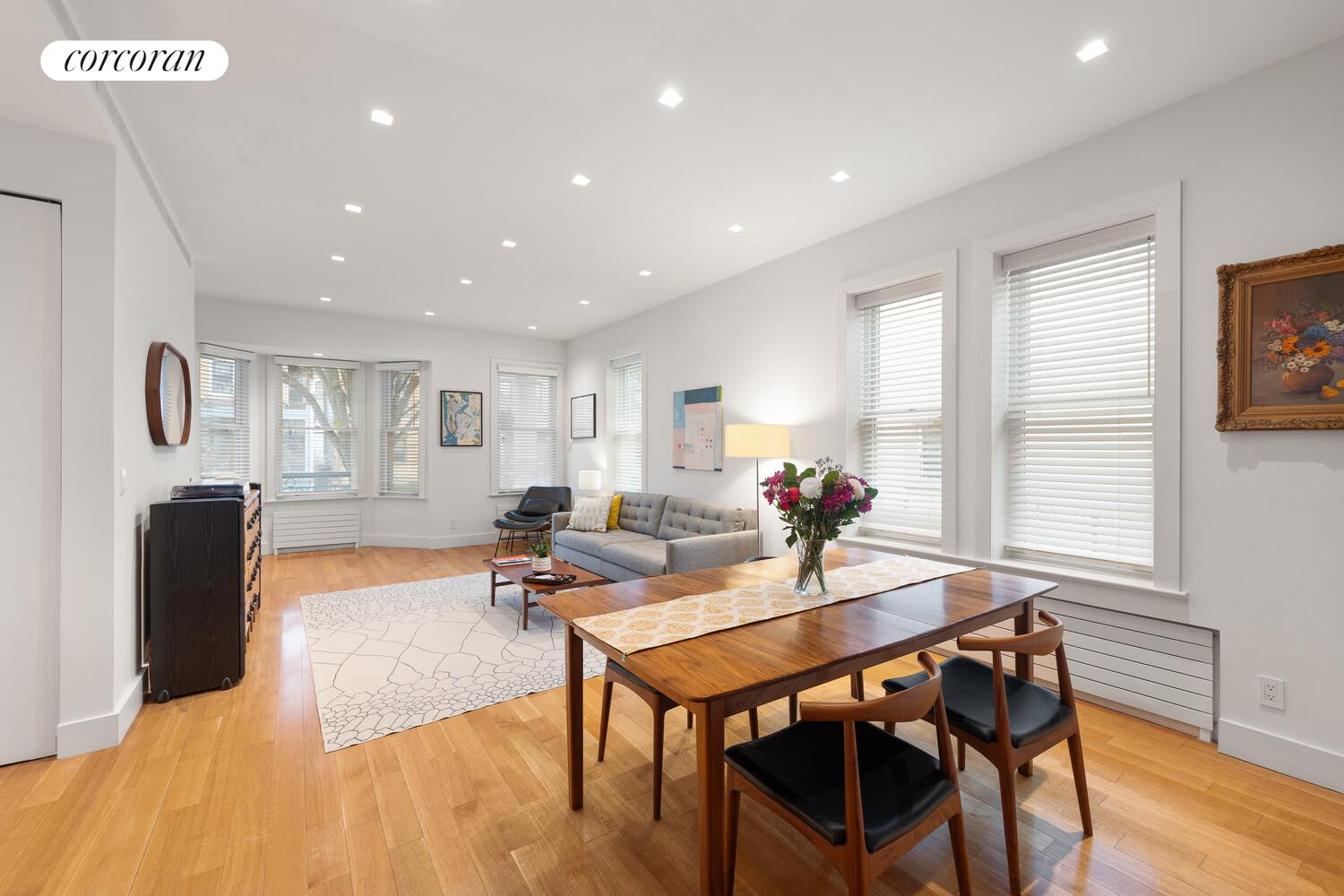 #4 photo, 390 STRATFORD Road, ব্রুকলিন Ditmas Park , NY 11218