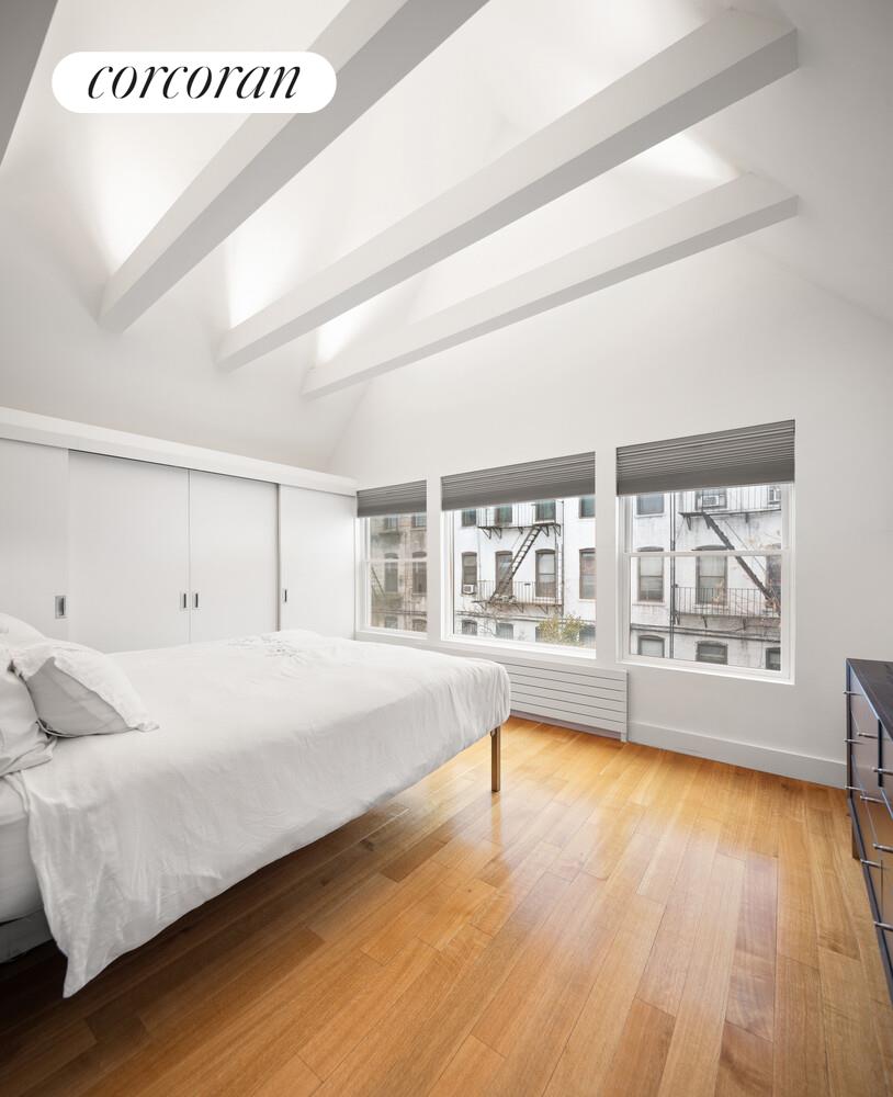 #7 photo, 390 STRATFORD Road, ব্রুকলিন Ditmas Park , NY 11218