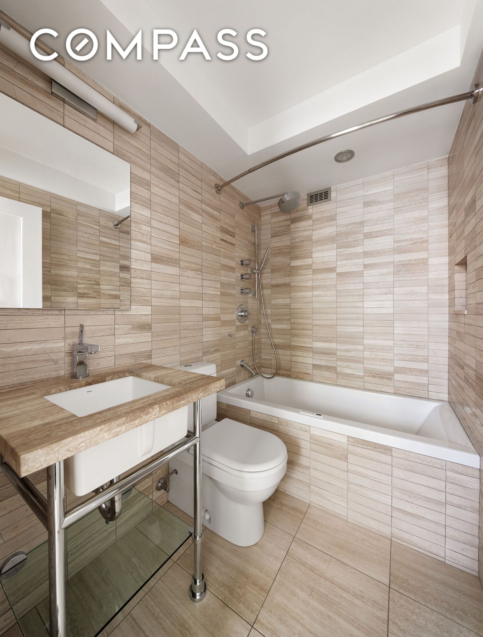 #7 photo, 150 E 61st Street, Lenox Hill , NY 10065