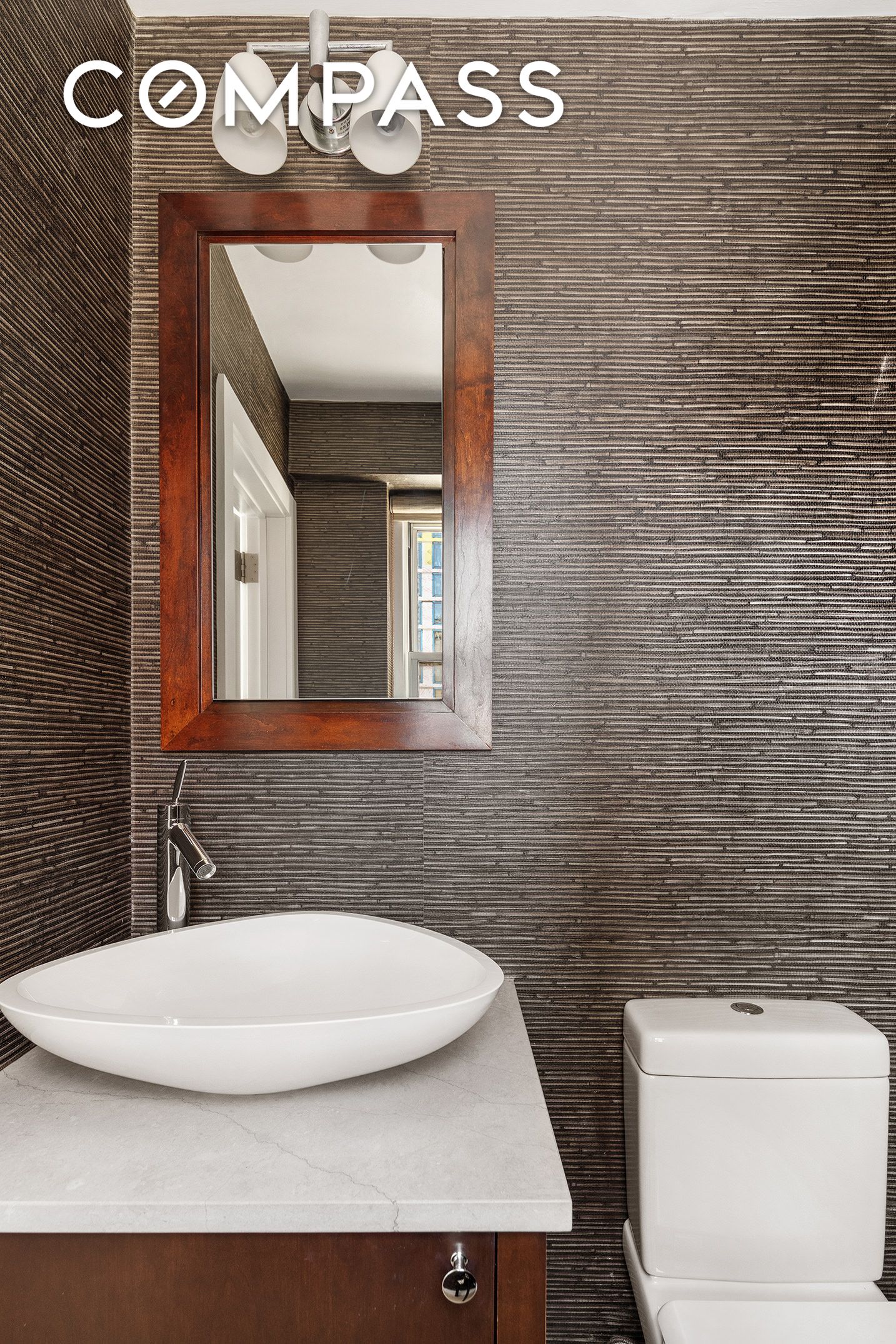 #8 photo, 150 E 61st Street, Lenox Hill , NY 10065