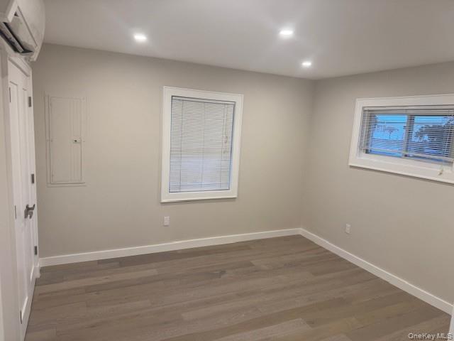 #11 photo, 48 Ripple Lane, Levittown , NY 11756