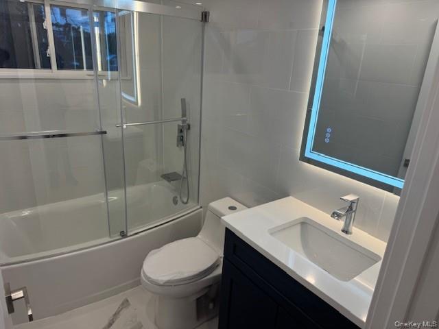 #14 photo, 48 Ripple Lane, Levittown , NY 11756