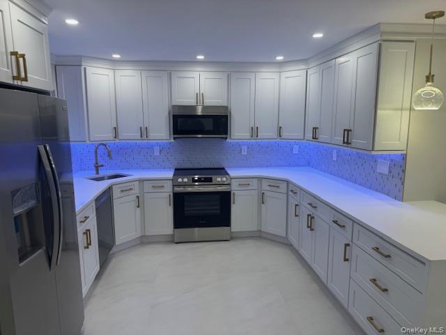 #3 photo, 48 Ripple Lane, Levittown , NY 11756