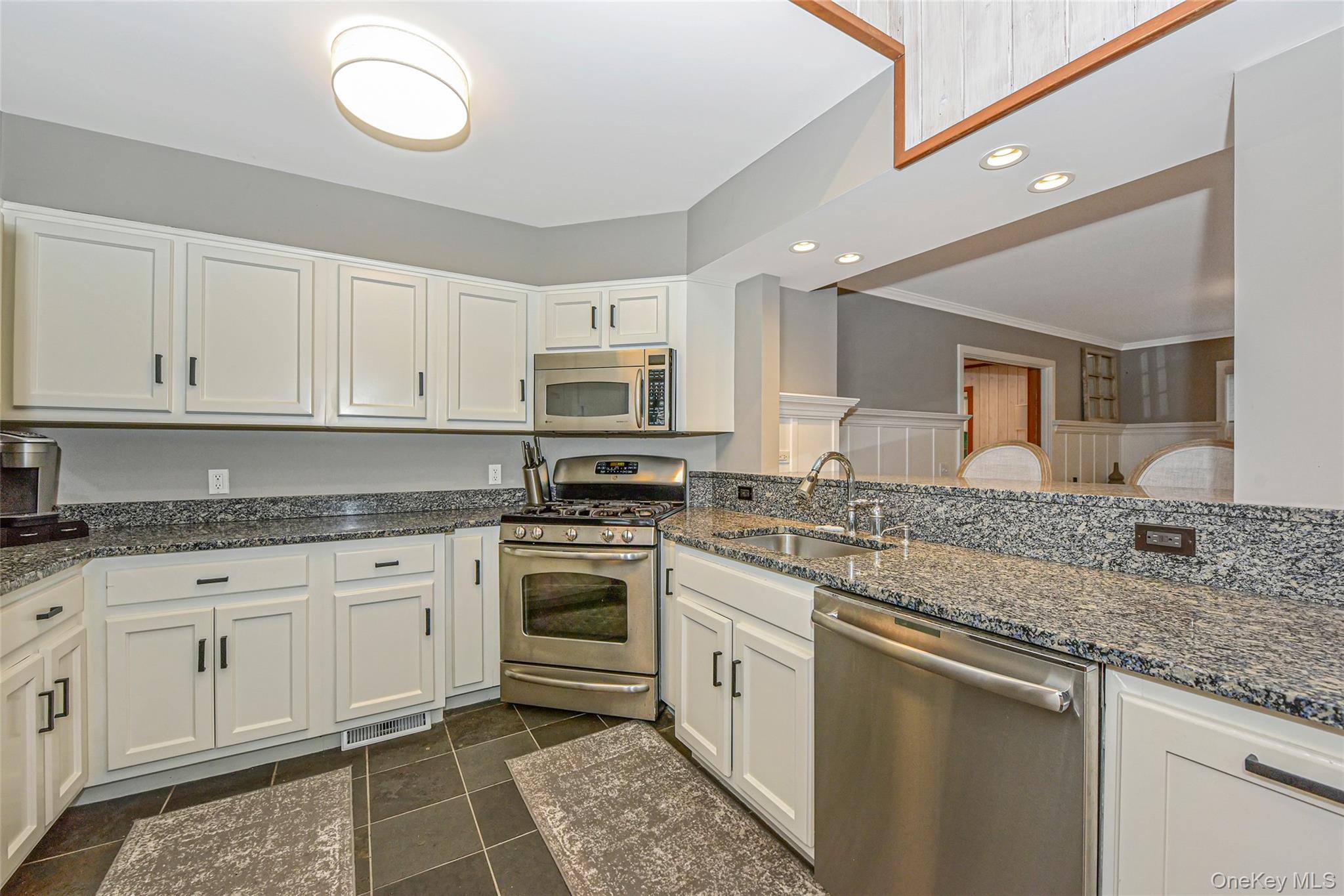 #18 photo, 150 Copeces Lane, East Hampton , NY 11937