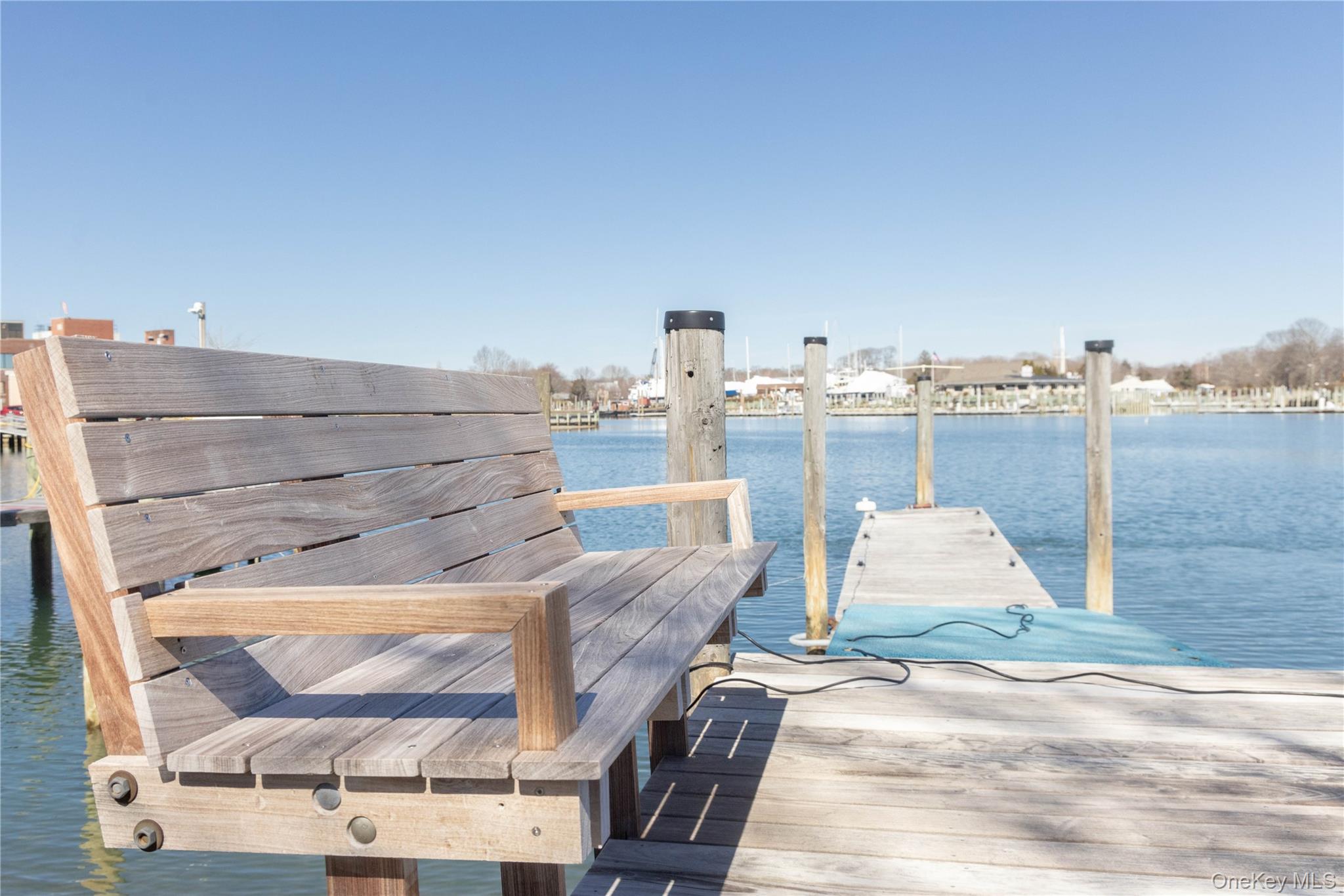 #18 photo, 168 Sterling Street, מחוז סאפוק Greenport , NY 11944