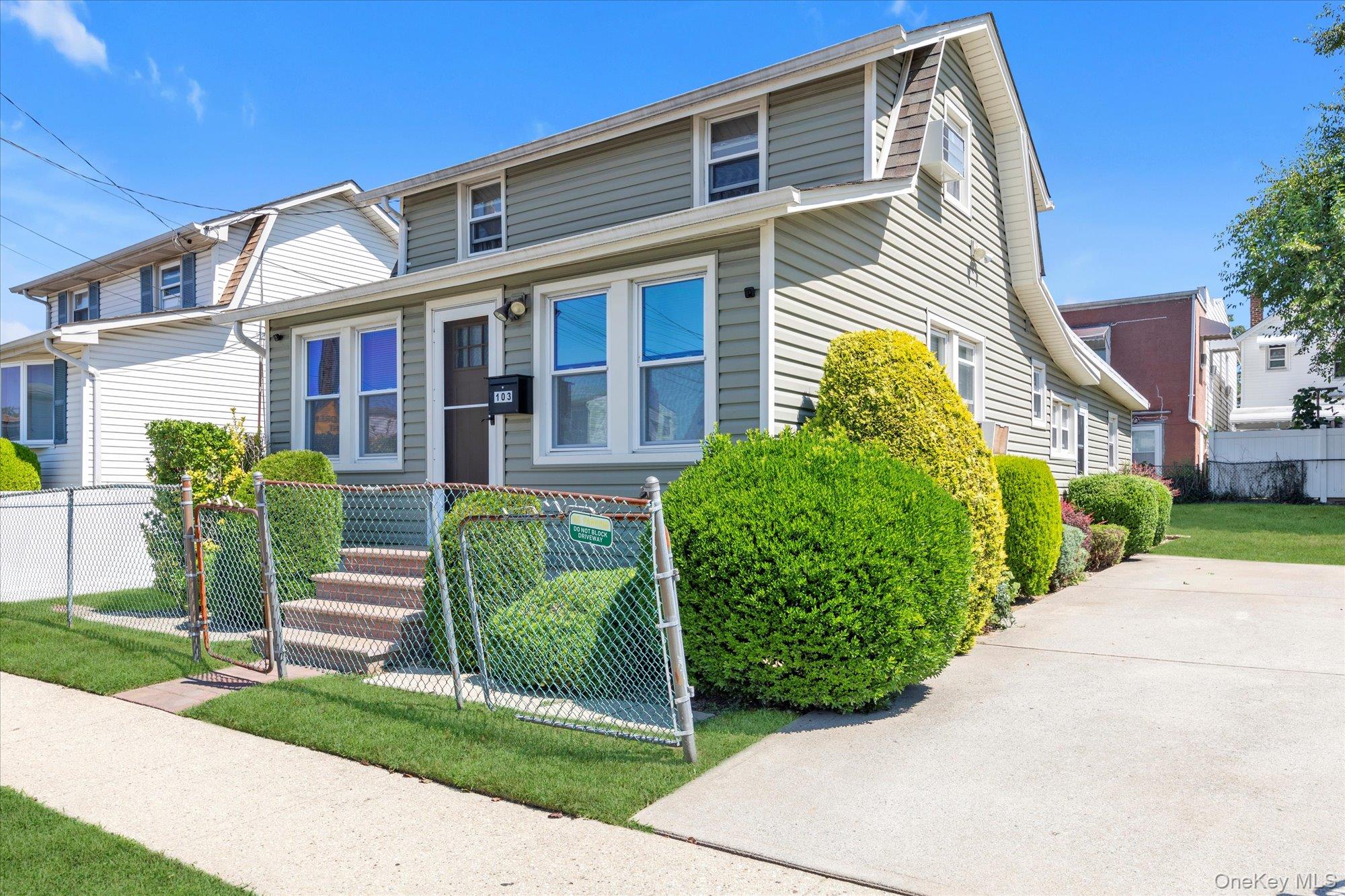 #2 photo, 103 Oakley Avenue, Elmont , NY 11003