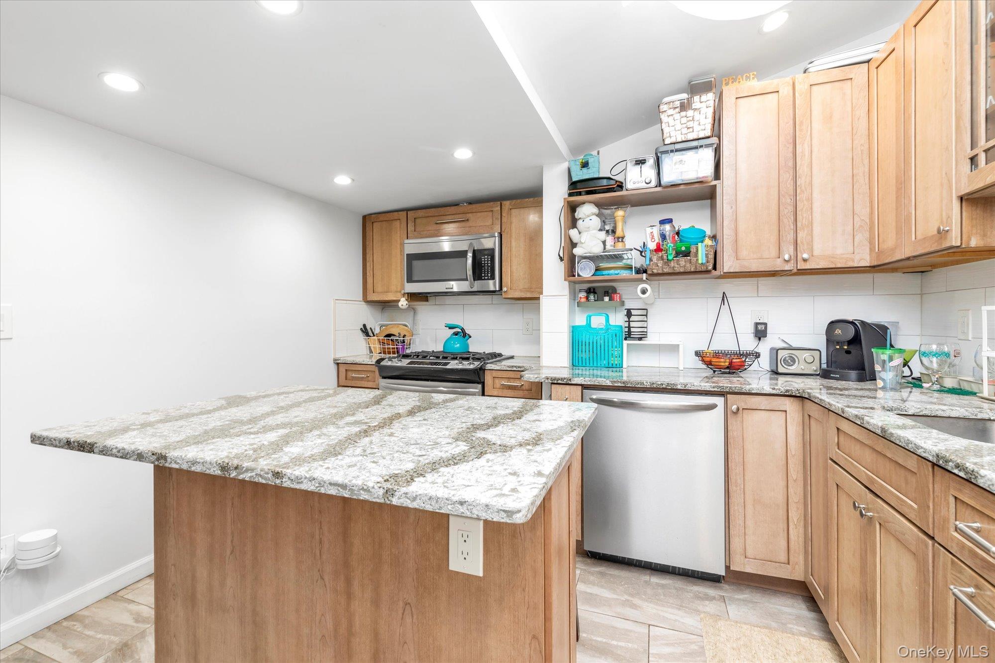 #6 photo, 103 Oakley Avenue, Elmont , NY 11003