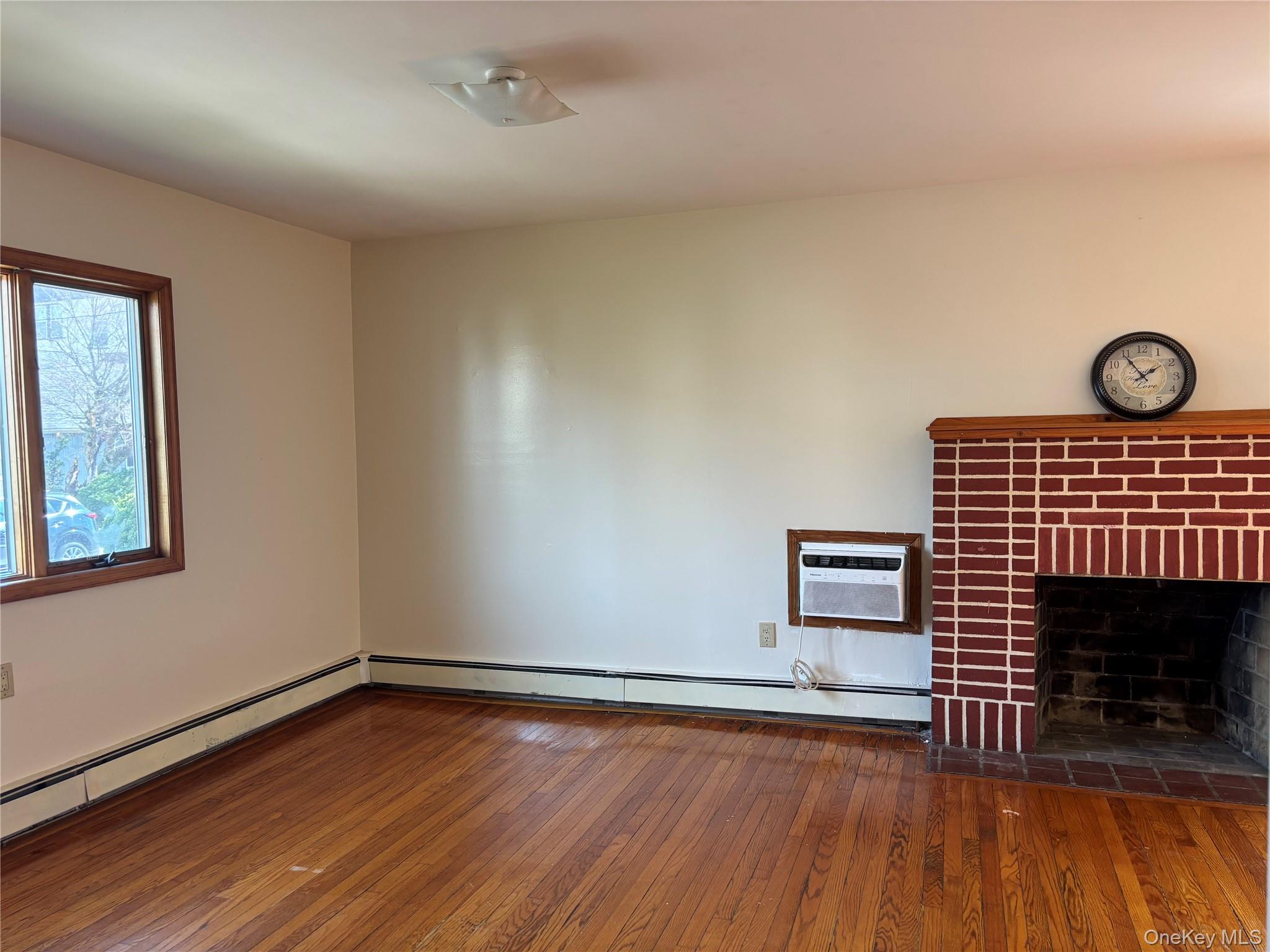 #7 photo, 47 Hartwell Place, Woodmere , NY 11598