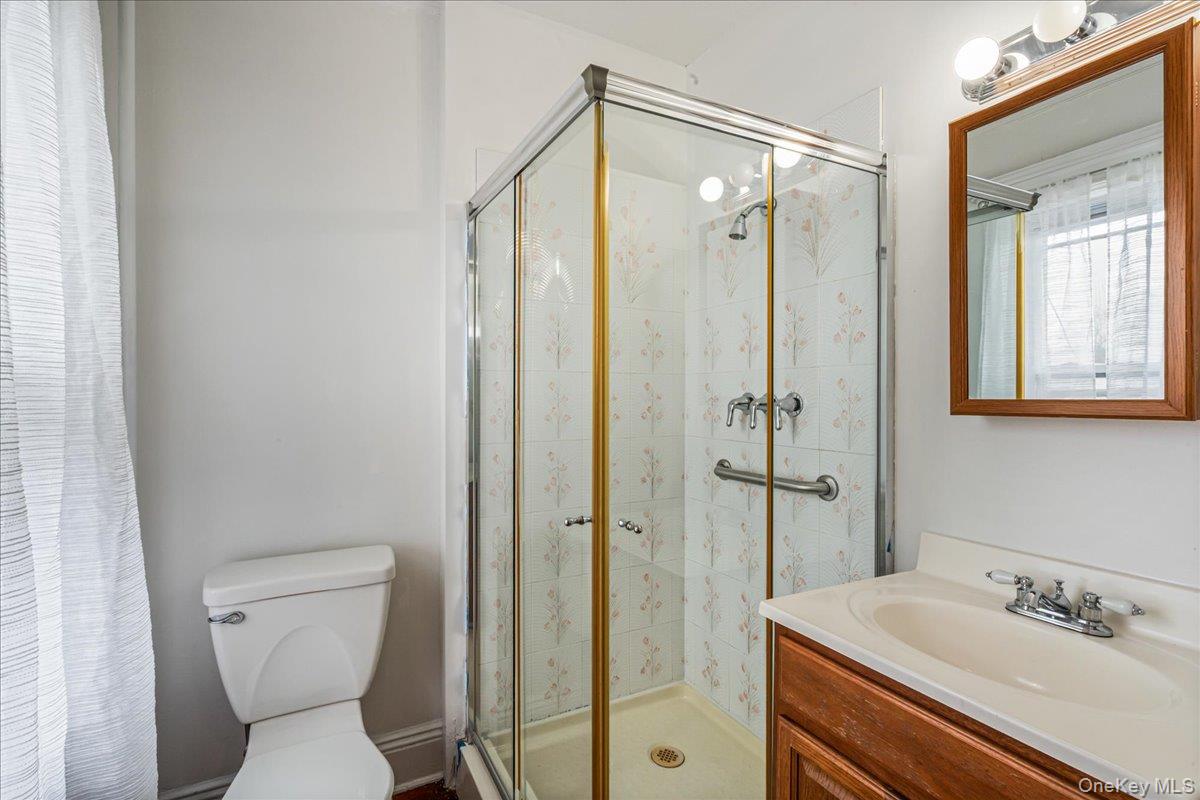 #13 photo, 19619 89th Road, Hollis , NY 11423