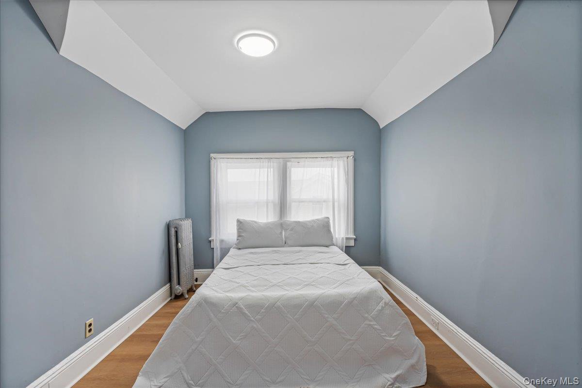 #17 photo, 19619 89th Road, Hollis , NY 11423