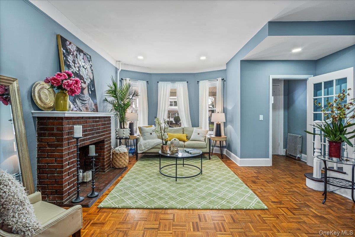 #3 photo, 19619 89th Road, Hollis , NY 11423