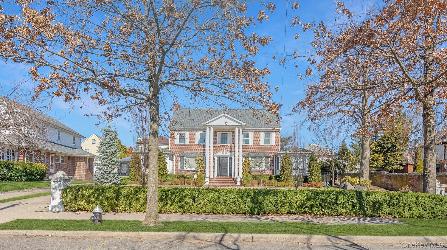 #1 photo, 23 Center Drive, Malba , NY 11357