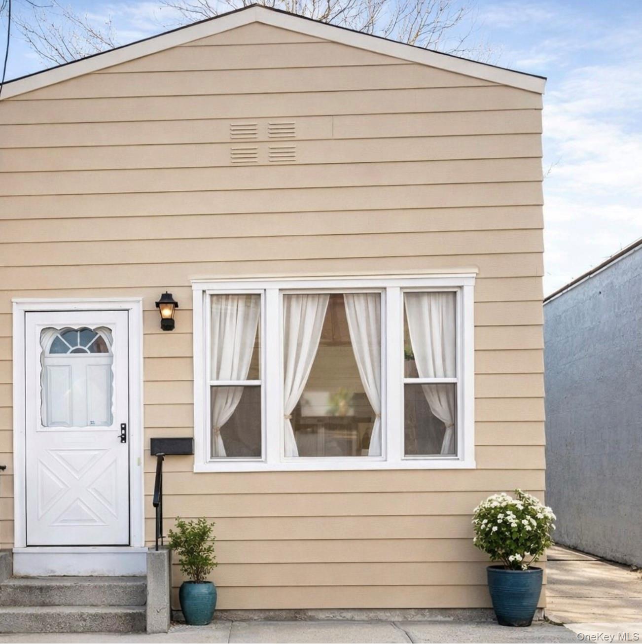 #1 photo, 103 Meacham Avenue, 長島 Elmont , NY 11003