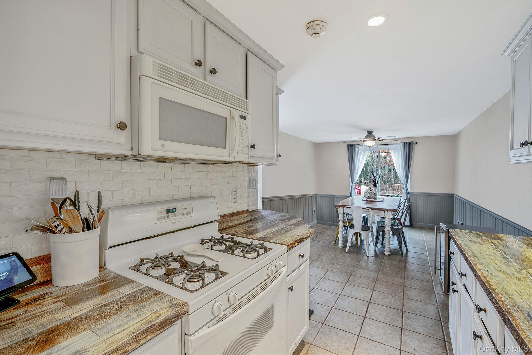 #11 photo, 842 Golf Lane, Medford , NY 11763