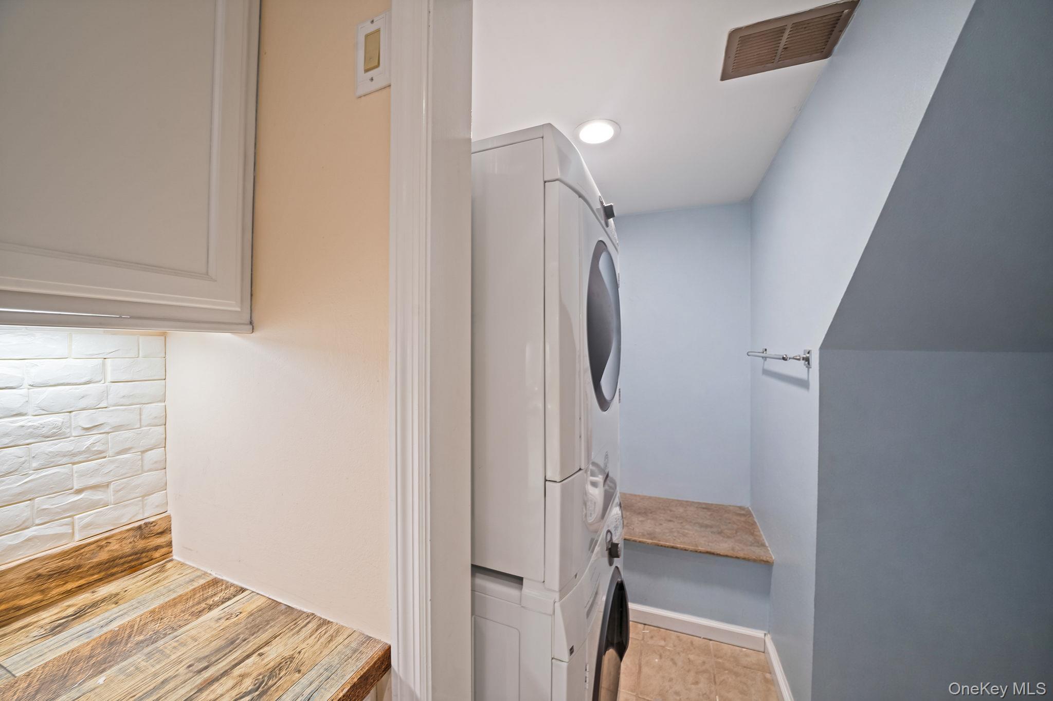 #12 photo, 842 Golf Lane, Medford , NY 11763