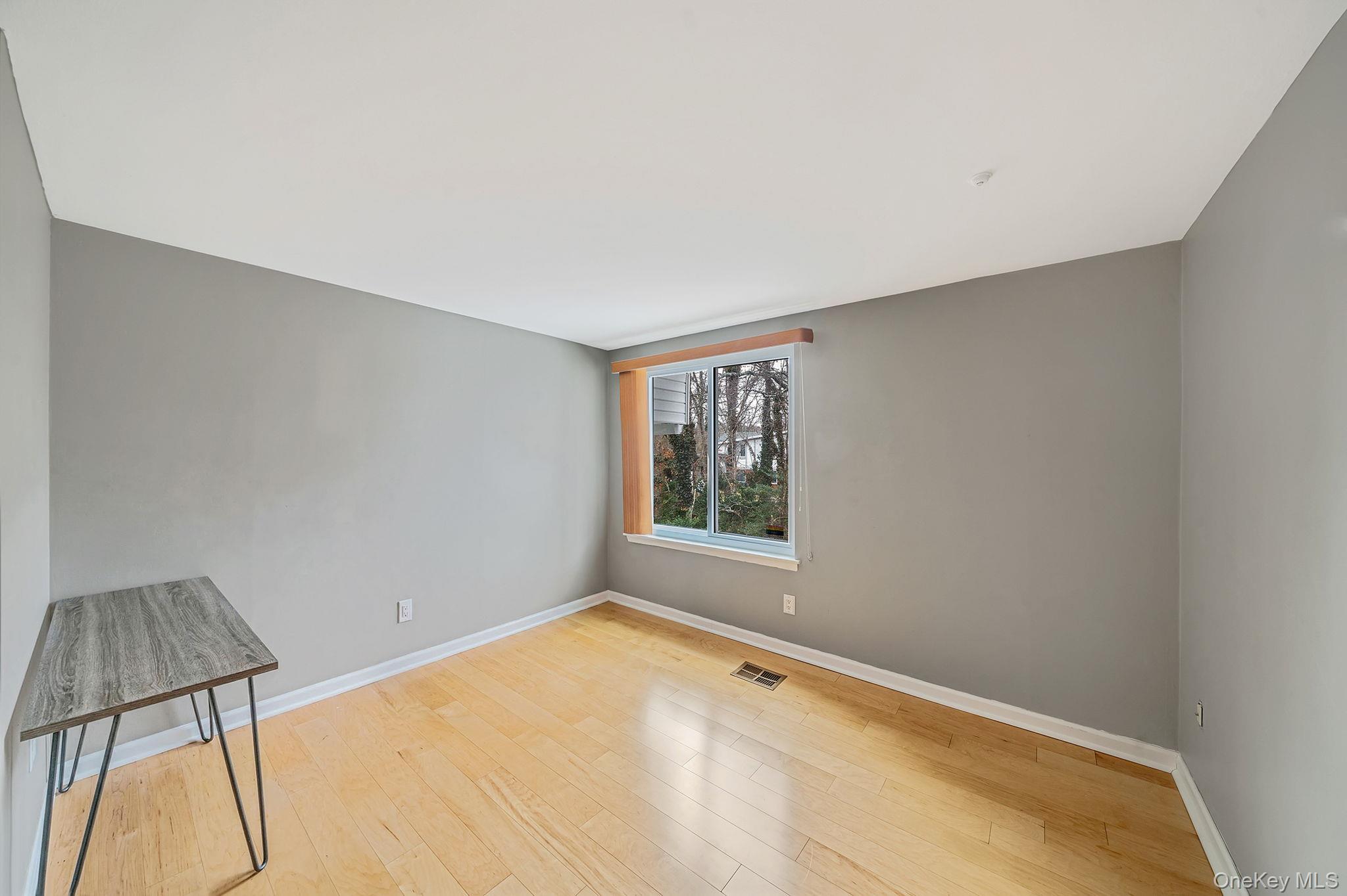 #17 photo, 842 Golf Lane, Medford , NY 11763