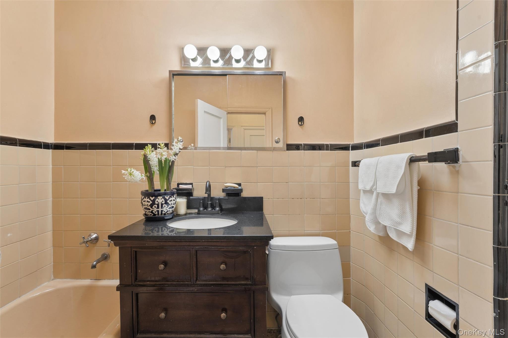 #13 photo, 85-71 67th Avenue, Rego Park , NY 11374