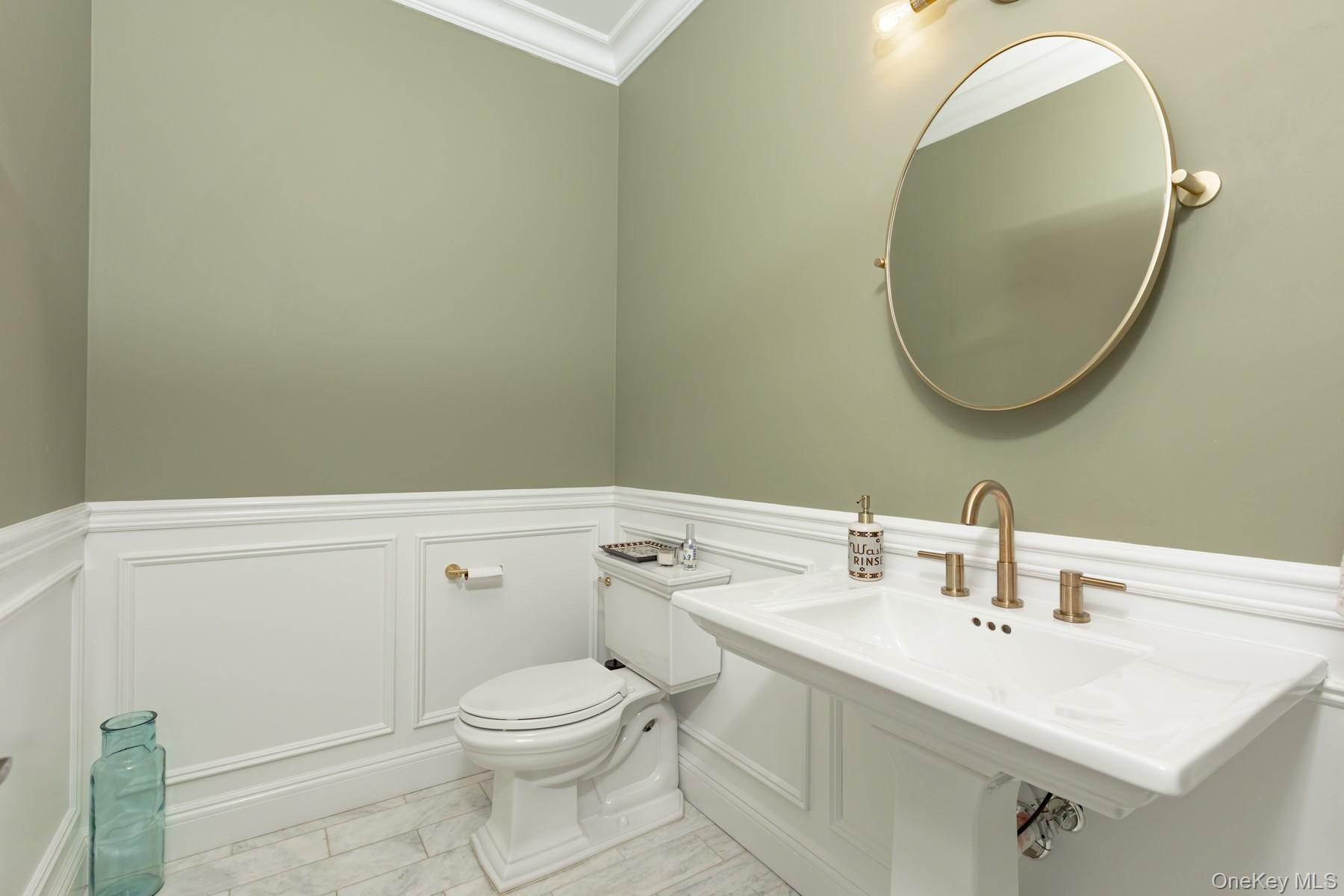 #16 photo, 5 Rosebud Lane, Babylon , NY 11702