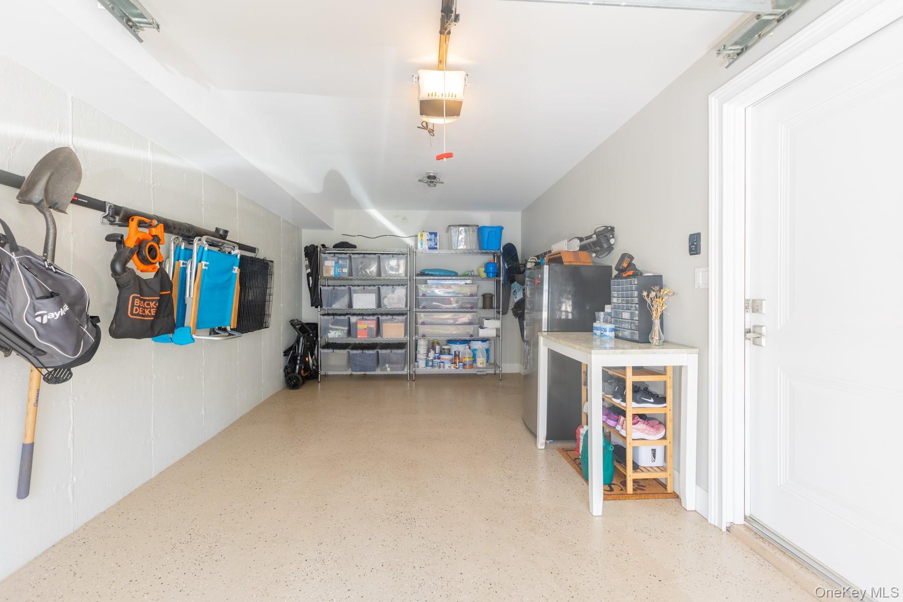 #18 photo, 5 Rosebud Lane, Babylon , NY 11702