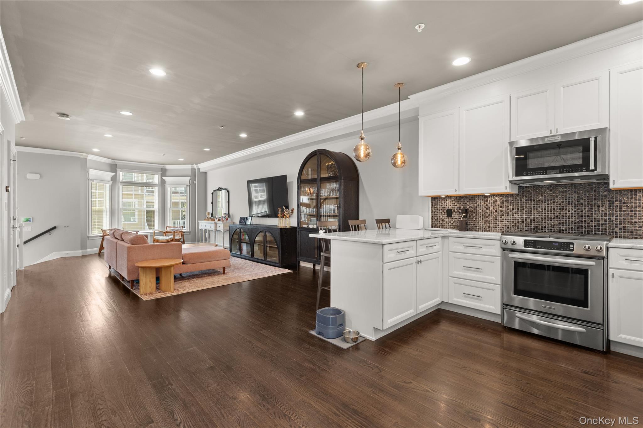 #7 photo, 5 Rosebud Lane, Babylon , NY 11702