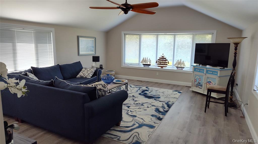 #4 photo, 1 Washington Avenue, Hampton Bays , NY 11946