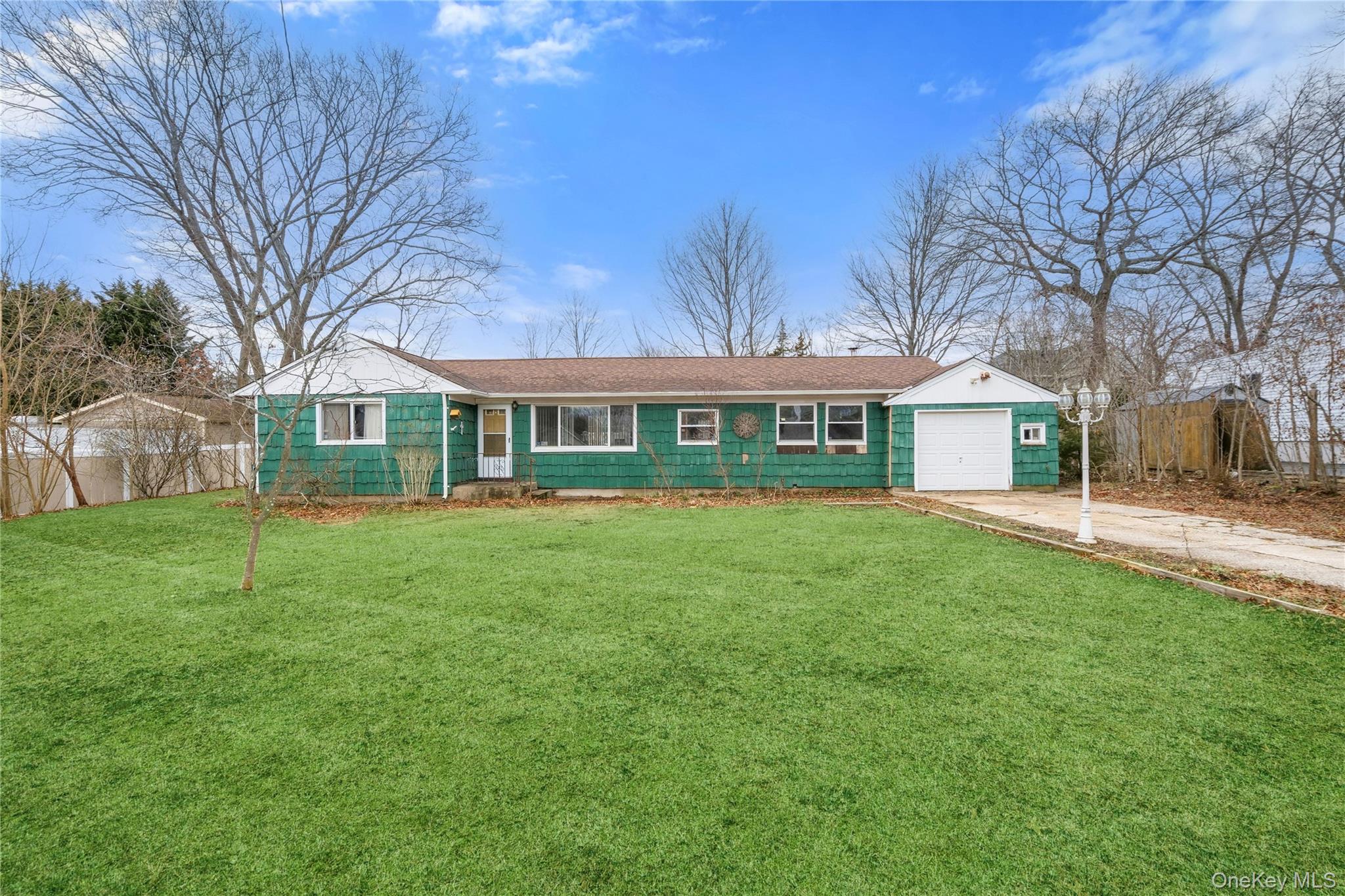 #1 photo, 24 Avenue A, Holbrook , NY 11741