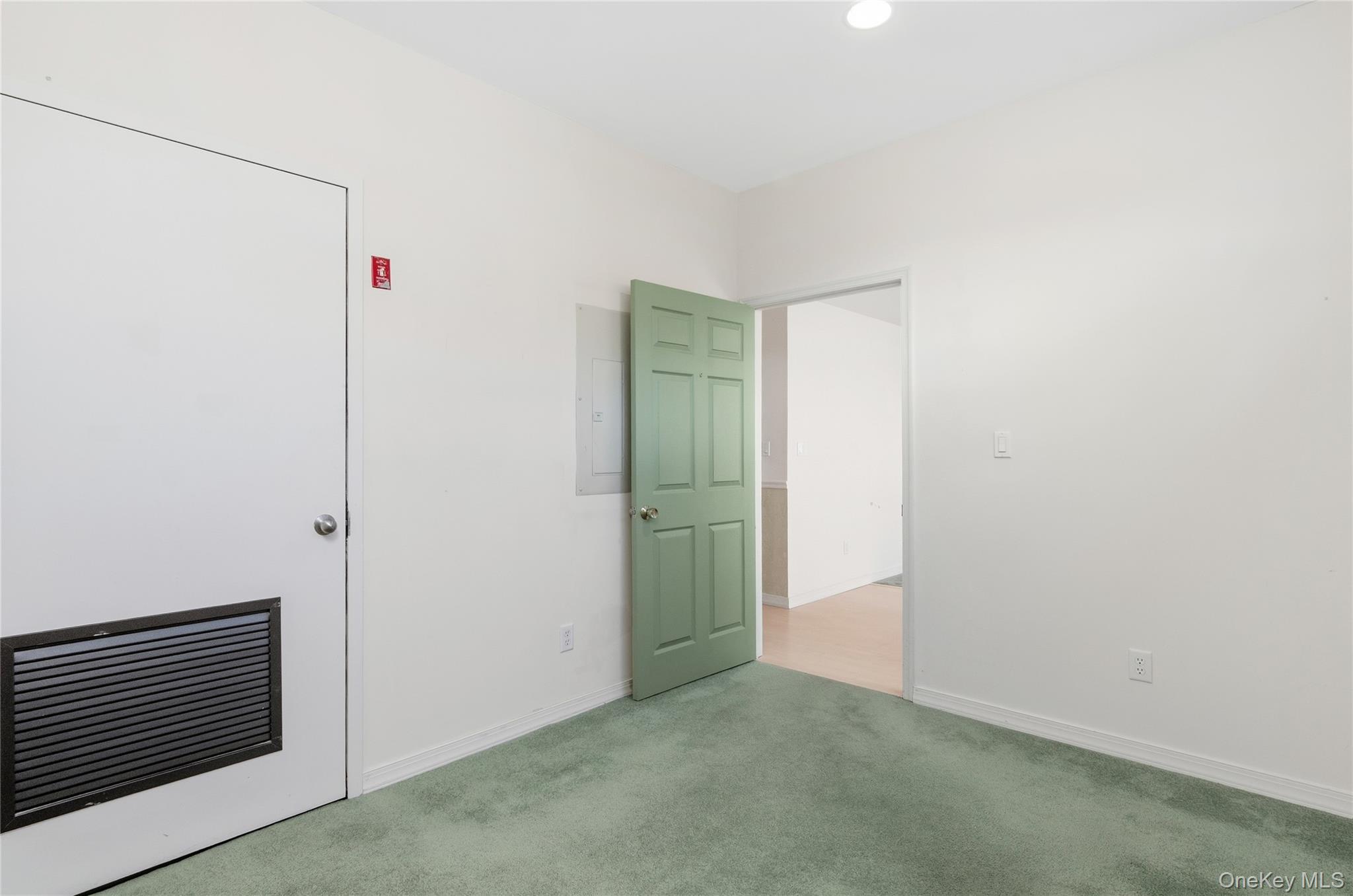 #13 photo, 3006 Amen Corner, Riverhead , NY 11901