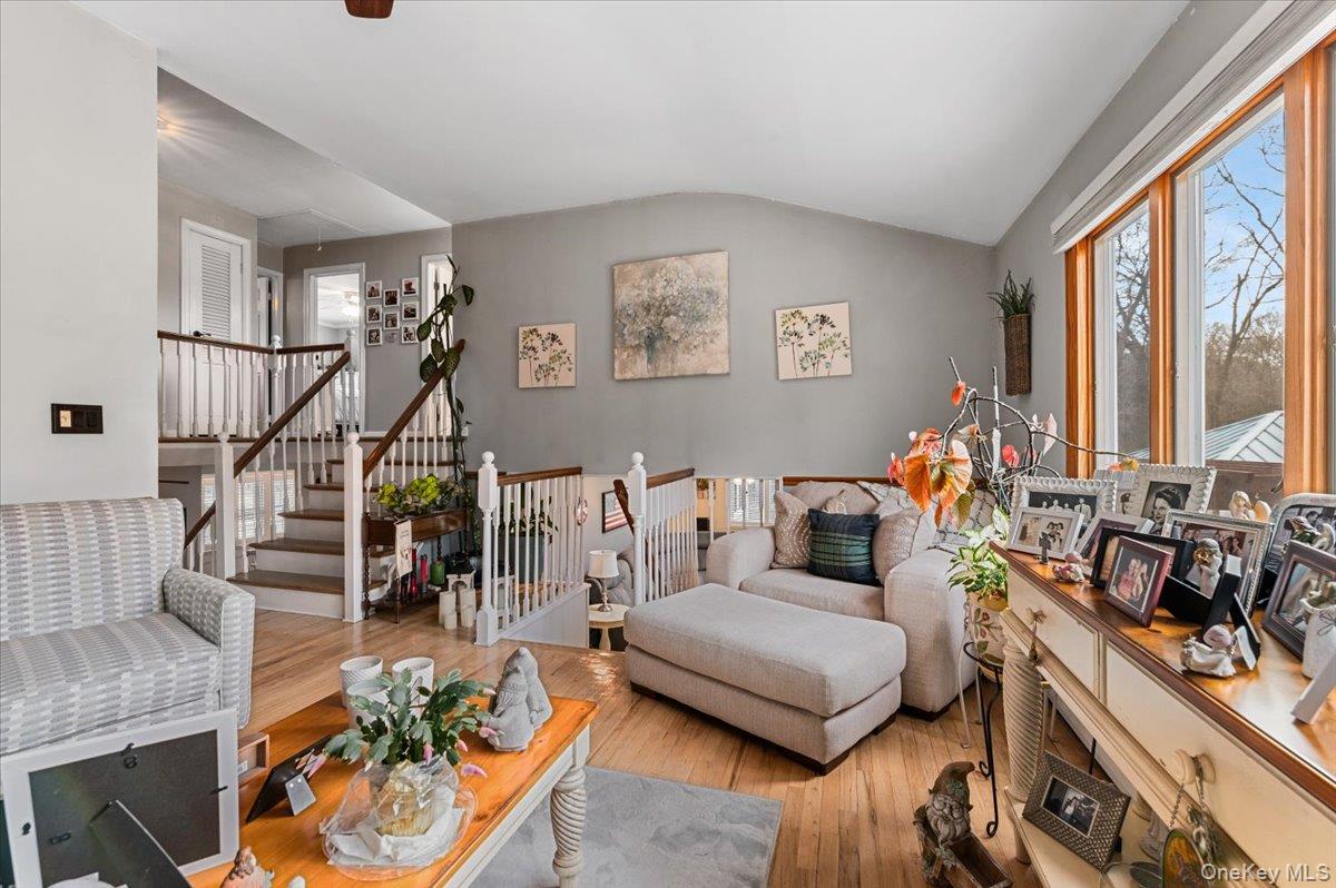 #4 photo, 32 Branch Drive, Smithtown , NY 11787