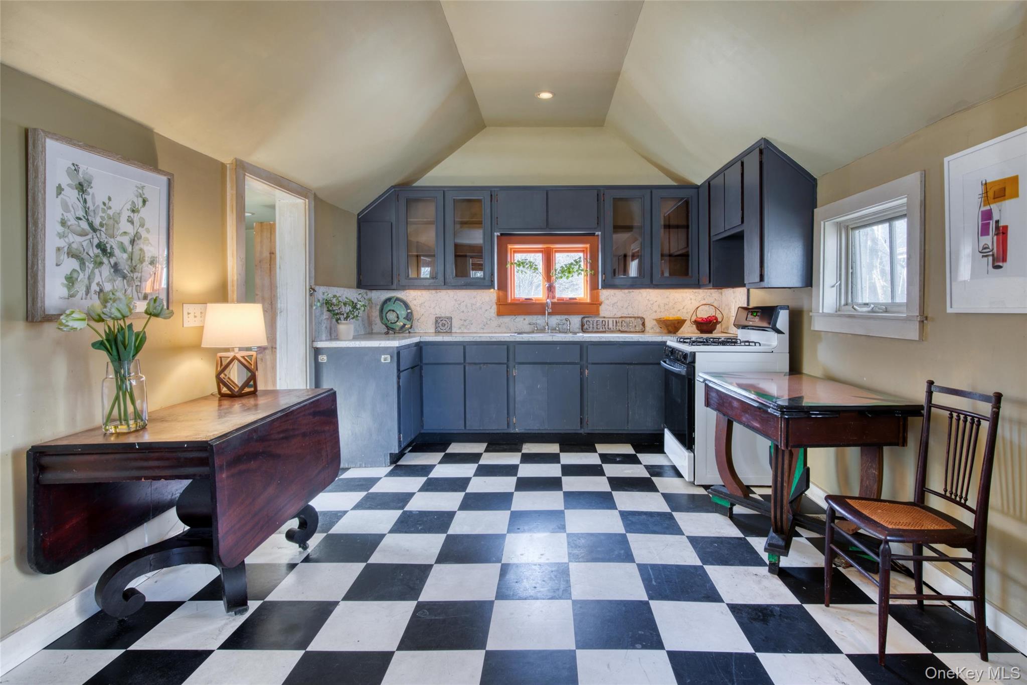 #7 photo, 415 Sterling Place, מחוז סאפוק Greenport , NY 11944