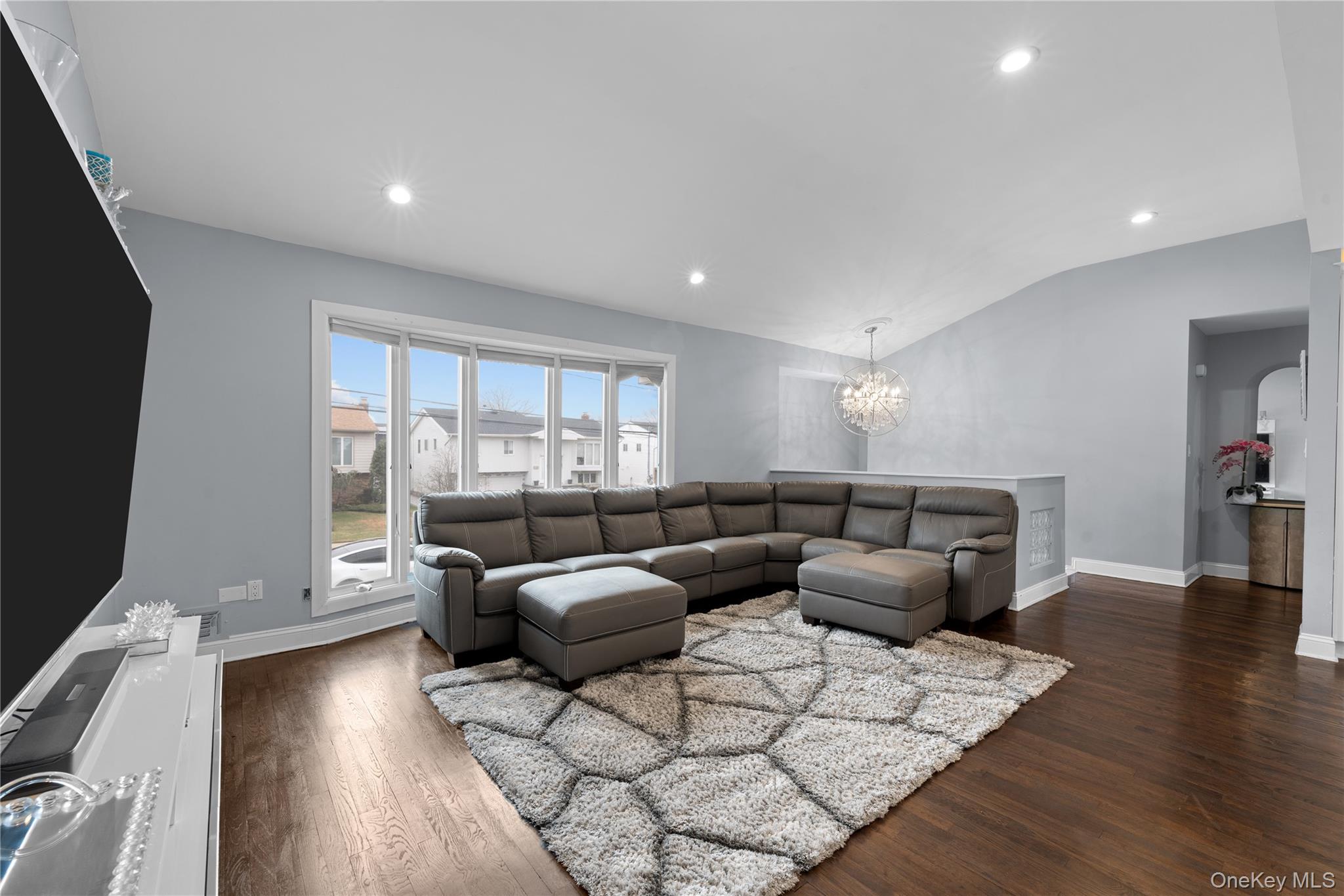 #6 photo, 2812 Covered Bridge Road, নাসাউ কাউন্টি Merrick , NY 11566