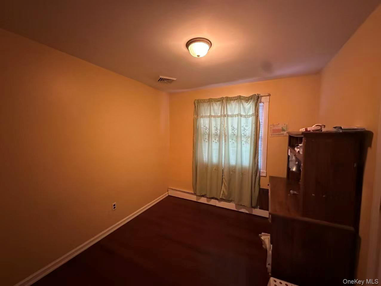 #14 photo, 173 Davenport Street, সাফোক কাউন্টি Lindenhurst , NY 11757