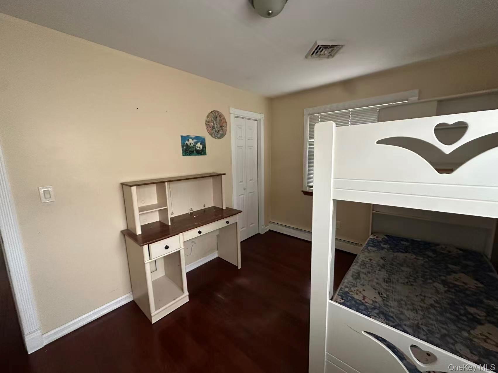 #15 photo, 173 Davenport Street, সাফোক কাউন্টি Lindenhurst , NY 11757