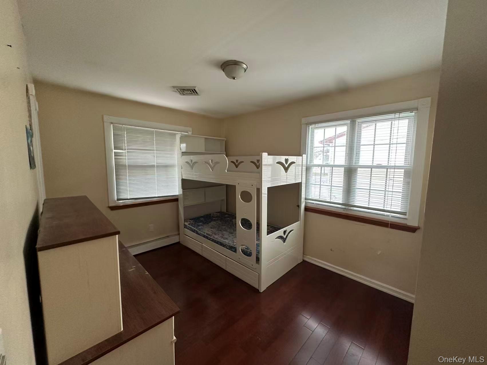 #16 photo, 173 Davenport Street, সাফোক কাউন্টি Lindenhurst , NY 11757