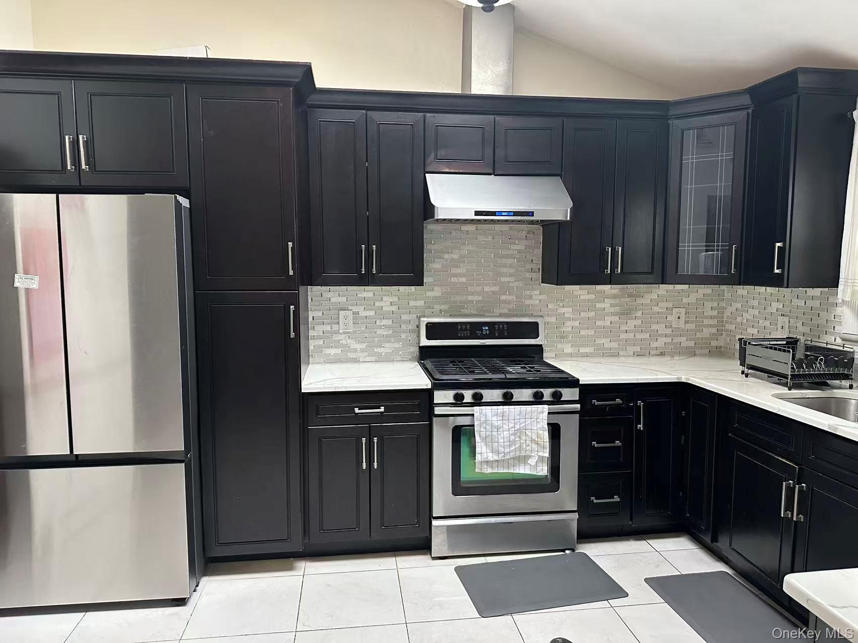 #6 photo, 173 Davenport Street, সাফোক কাউন্টি Lindenhurst , NY 11757