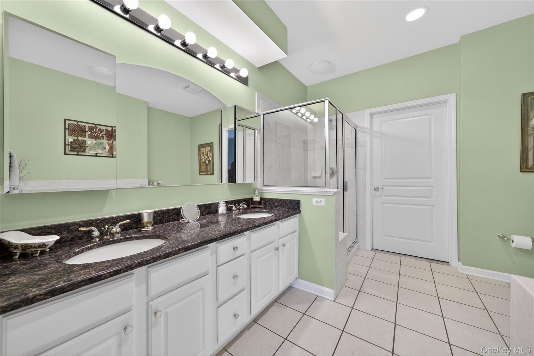 #19 photo, 28 N De Baun Avenue, Suffern , NY 10901