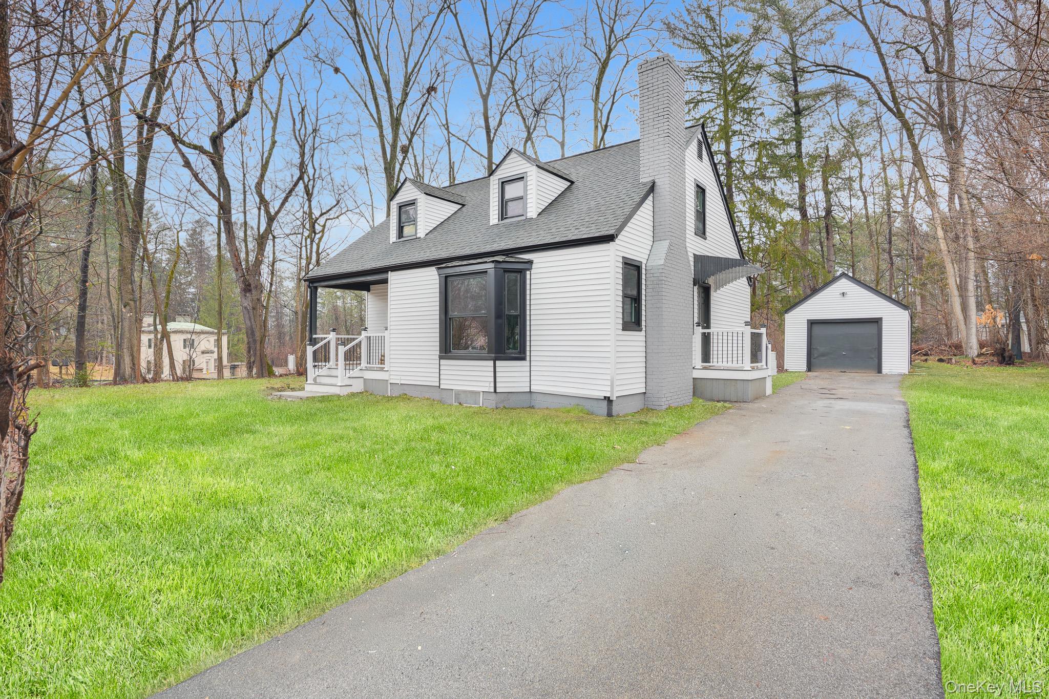 #1 photo, 5 Sherwood Place, Hyde Park , NY 12538